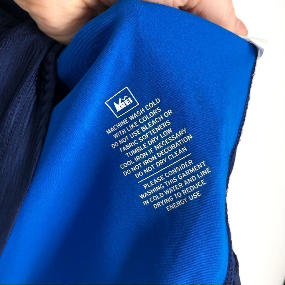 REI Womens Hiking Shirt Size‎ XS Blue Zip Pocket Fitted Gorpcore Outdoors - Picture 5 of 8